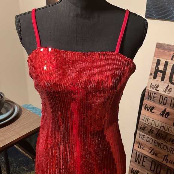 OMG!!!! Sequin Sequin and more Sequin - Picture 2 of 7